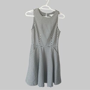 Club Monaco Dress Women's Black And White Striped A-Line Sleeveless